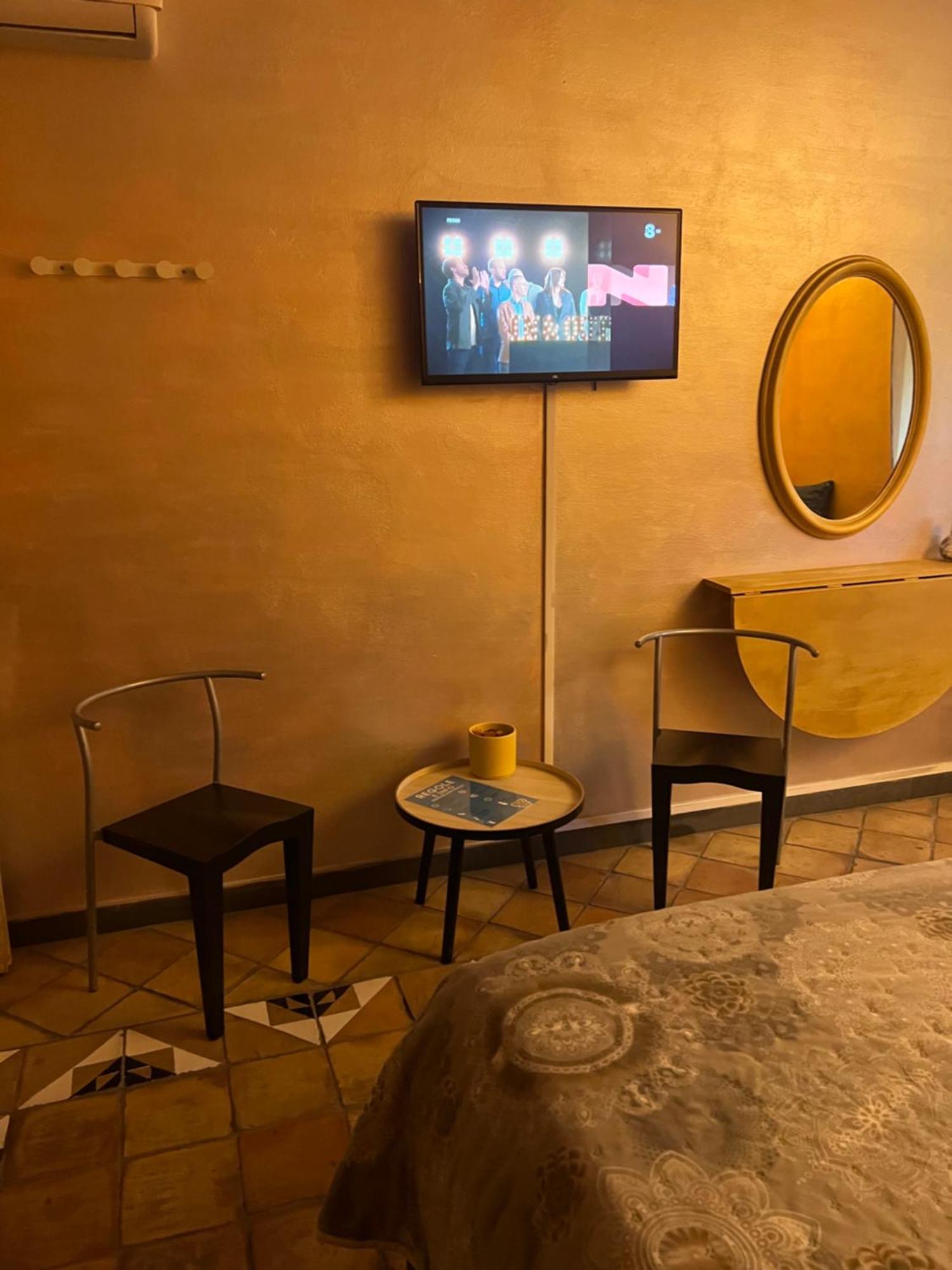 Marieta Rooms Sarzana Exterior photo