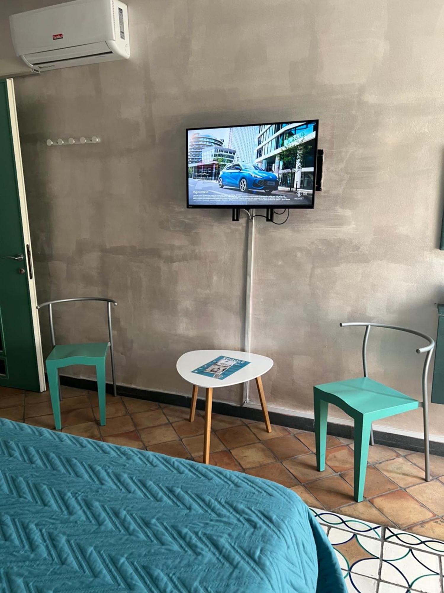 Marieta Rooms Sarzana Exterior photo